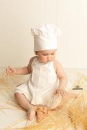 Baby photo shoot Little Cook in the studio