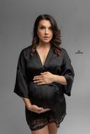 Pregnancy photo shoot in the studio