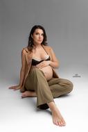Pregnancy photo shoot in Vogue style