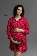 Pregnancy photo shoot in the studio
